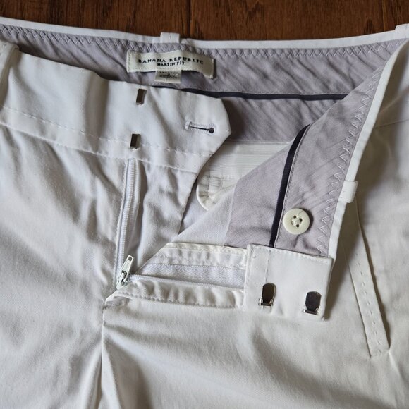 Banana Republic Women's Size  2  Martin Fit White Shorts - Picture 7 of 9